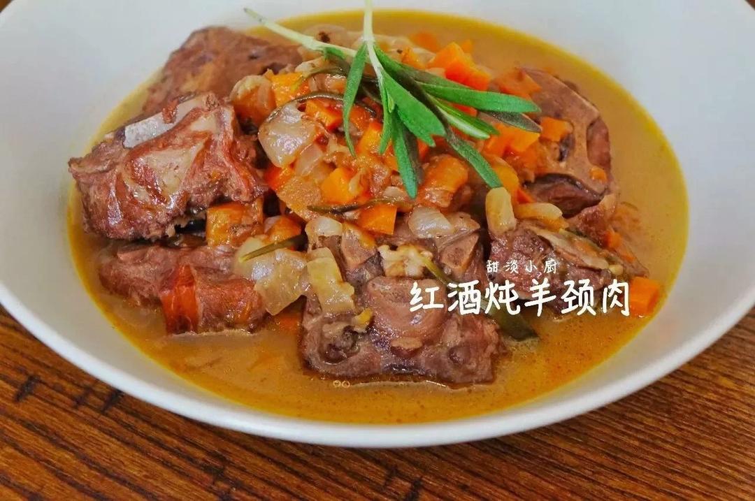 红酒炖羊颈肉的做法