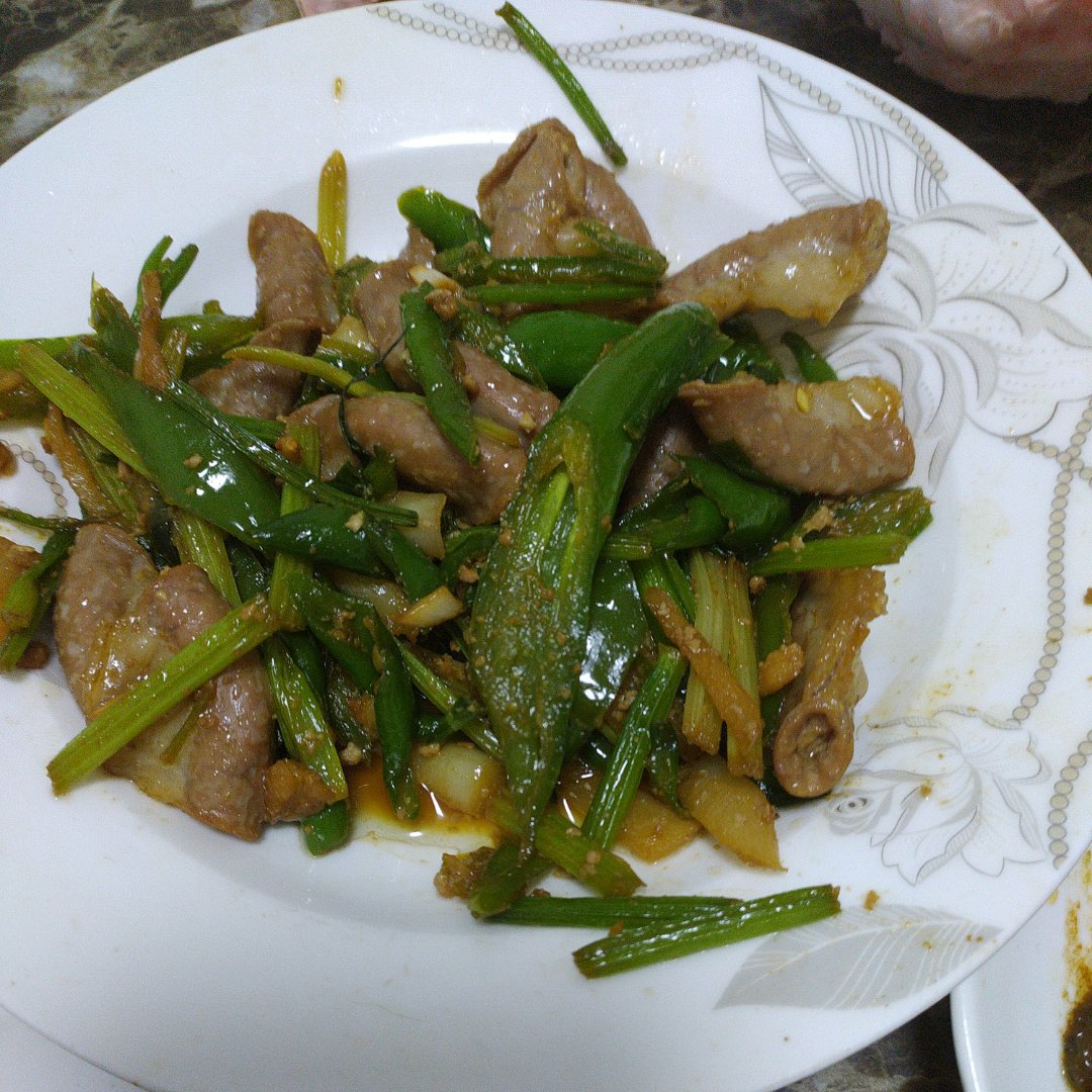 芹菜猪肉炒粉肠