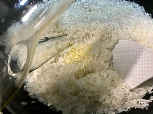 一碗米饭🍚｜粒粒分明的蒸米饭！的做法 步骤3