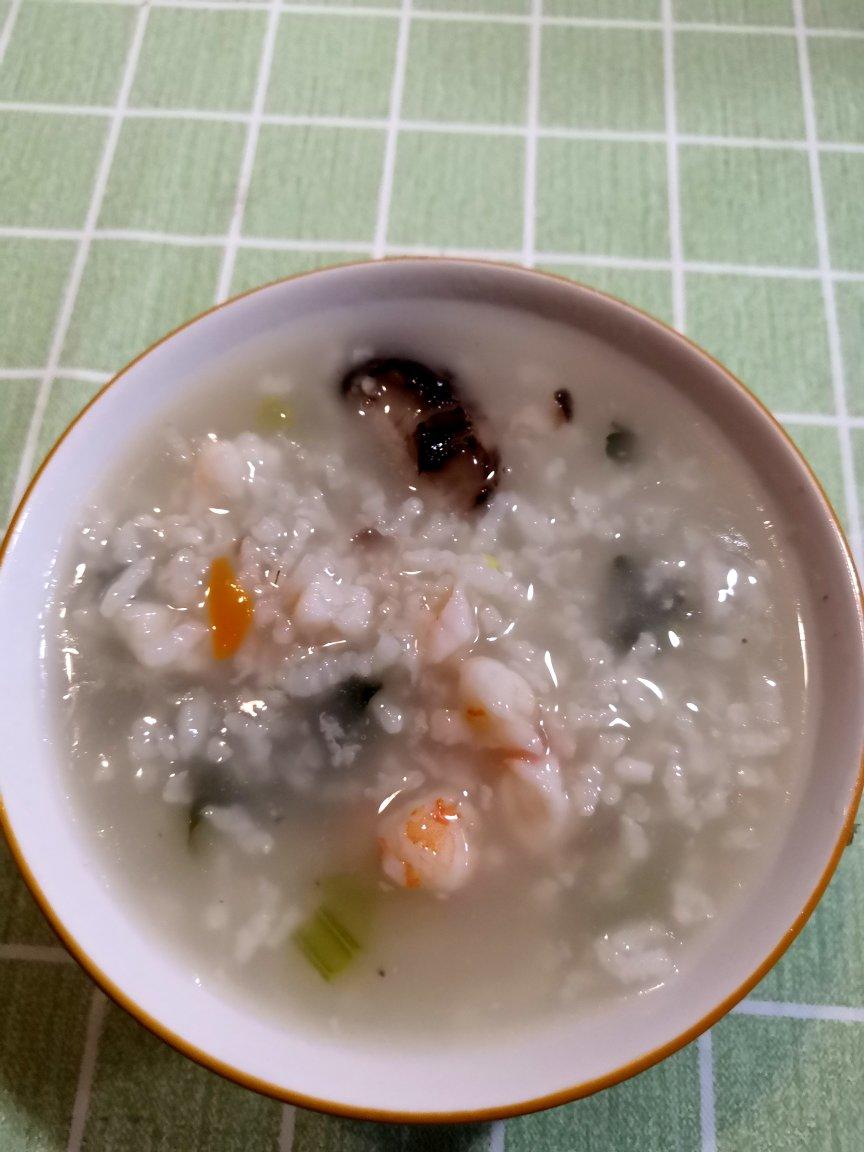 蔬菜虾仁粥