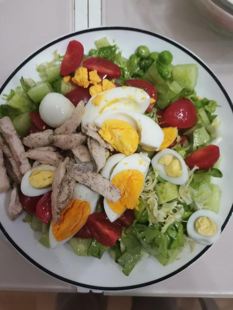 高蛋白美味低脂高颜值鸡胸肉蔬菜沙拉（超详细视频）