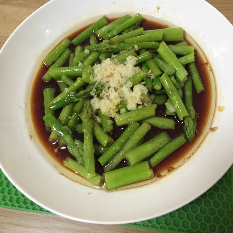 鲜味油淋芦笋