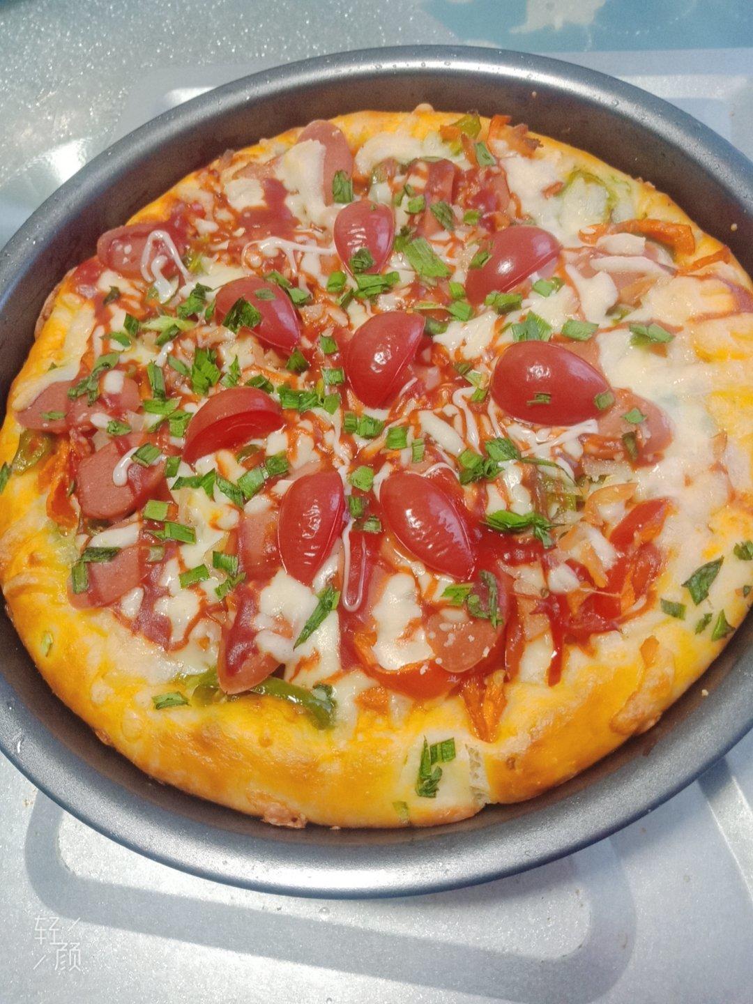 含宣软饼皮做法、自己在家也能做出馅料十足、超拉丝的美味诱人披萨