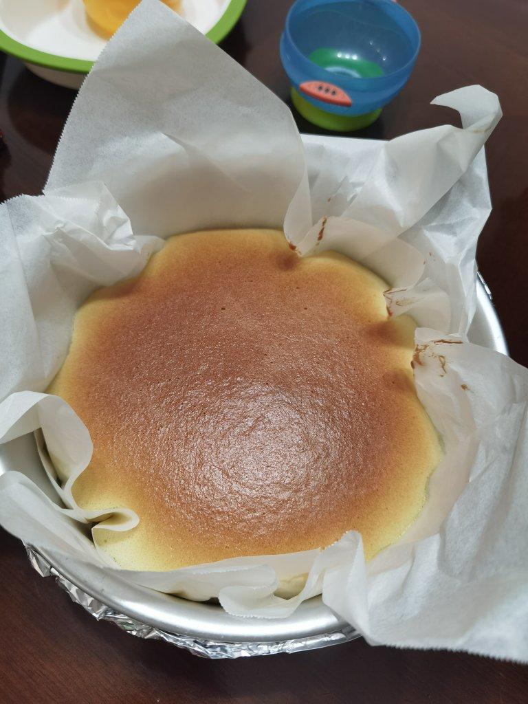 堪比柯基屁股
爆浆芝士🧀古早蛋糕