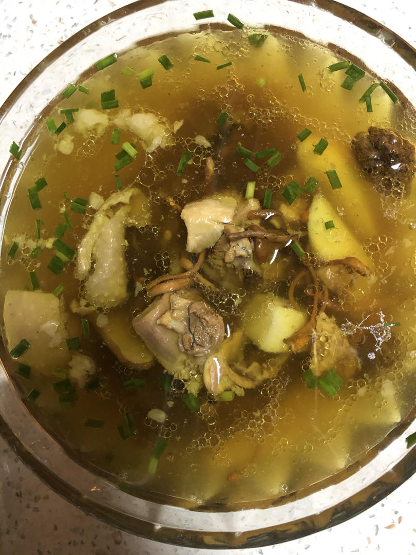 菌香汽锅鸡