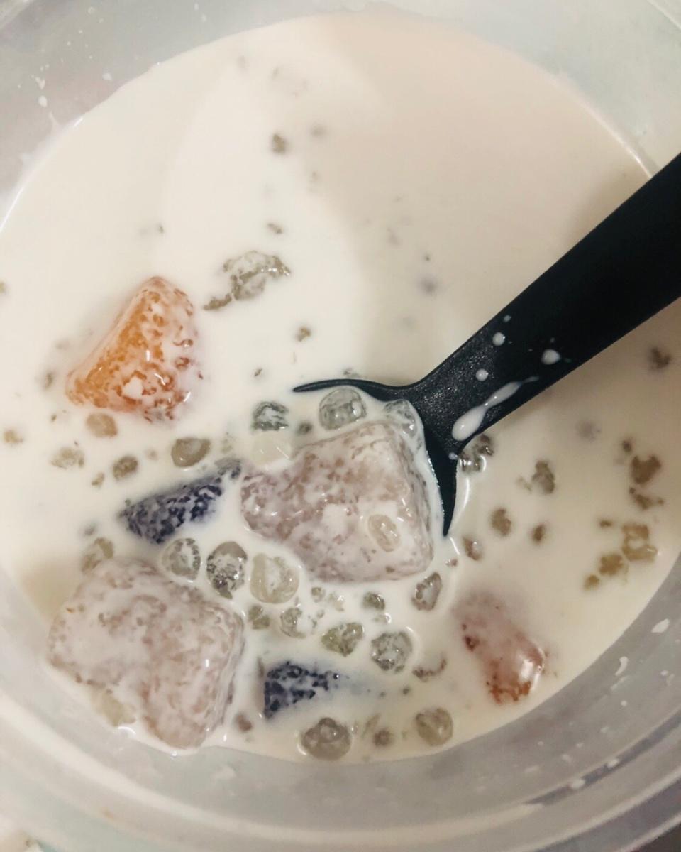 芋圆芒果椰汁西米露