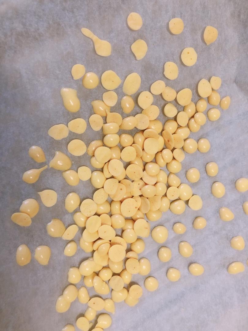 入口即化的无添加蛋黄溶豆