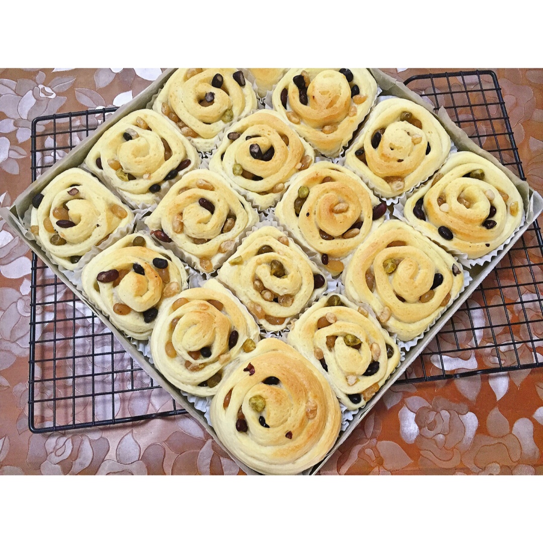 蜜豆面包卷甜甜