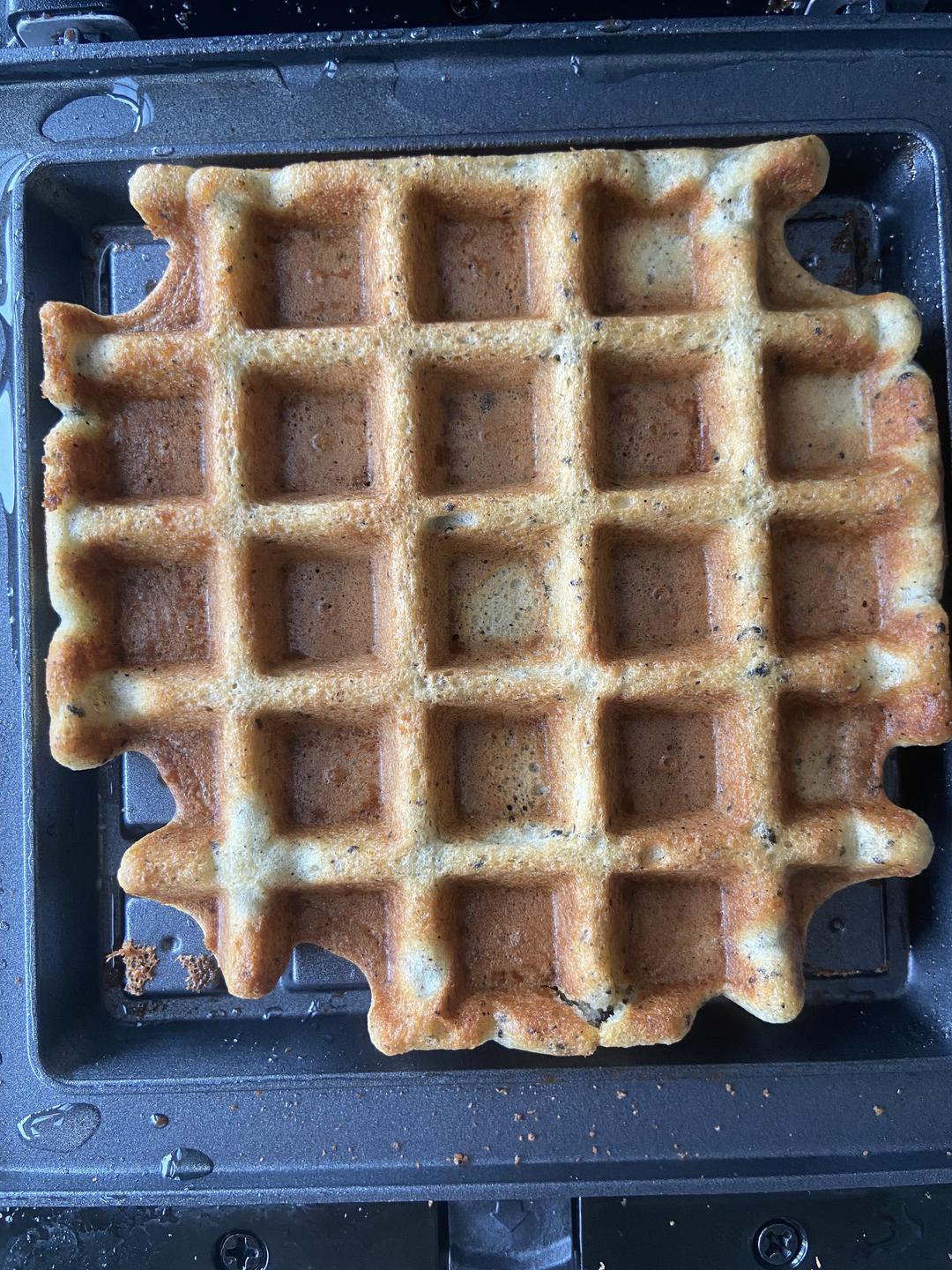 酥脆香甜的黑芝麻华夫饼，无泡打粉无酵母，简单好操作