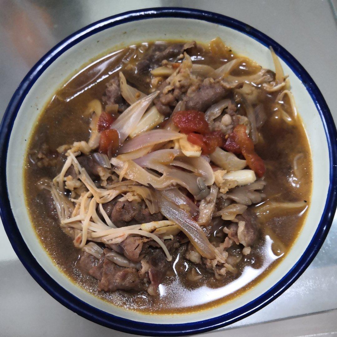 番茄金针菇肥牛