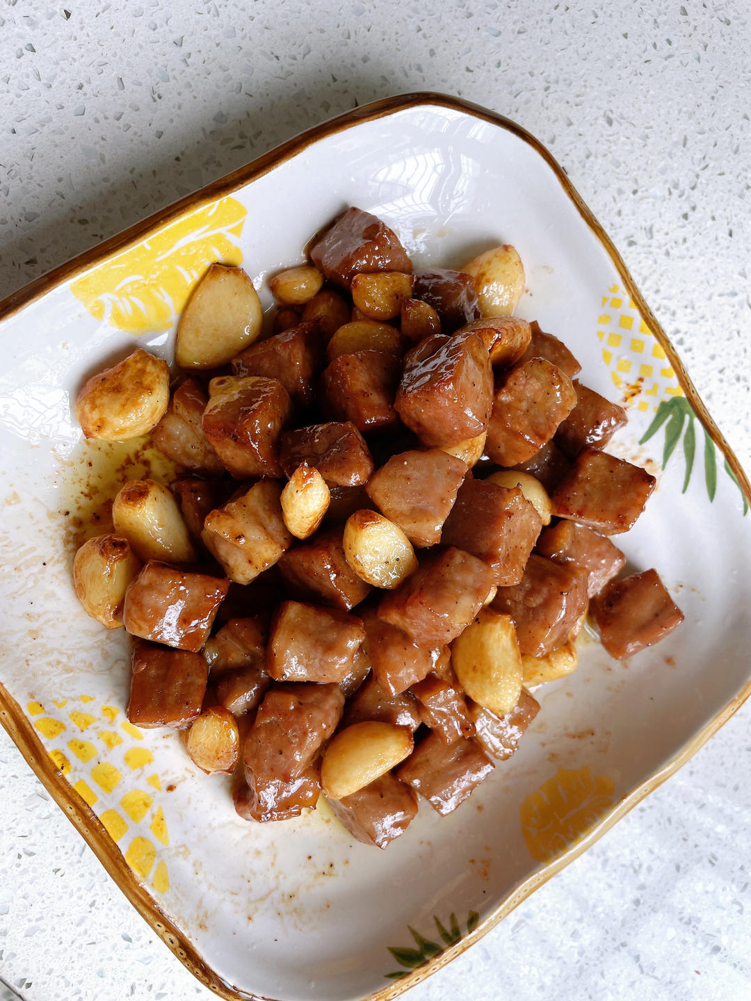 好吃到舔盘的蒜香黑椒牛肉粒