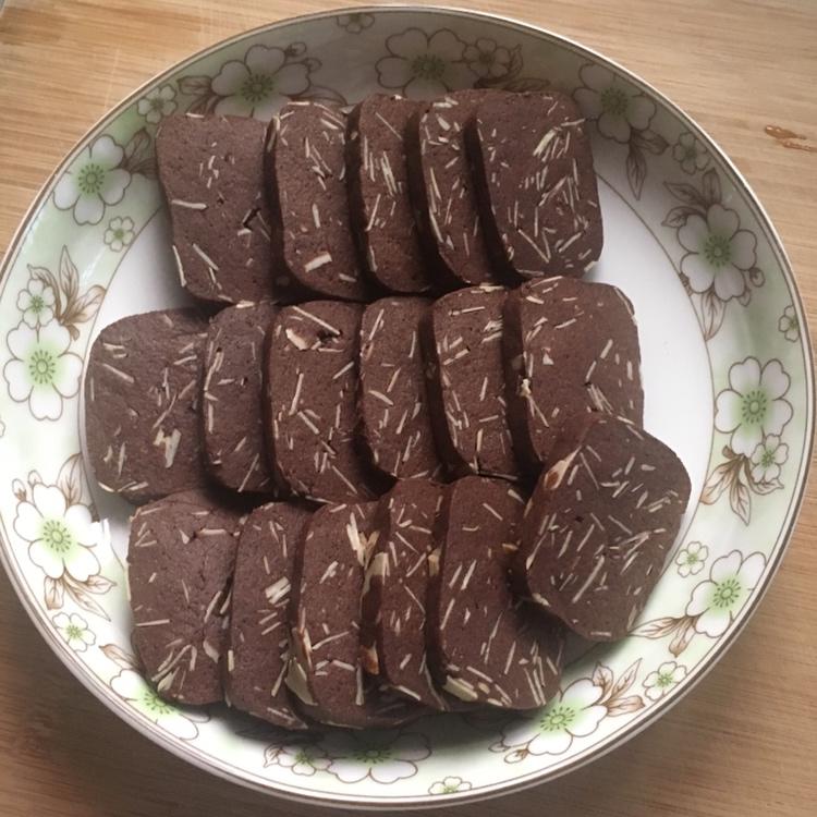 杏仁片巧克力饼干