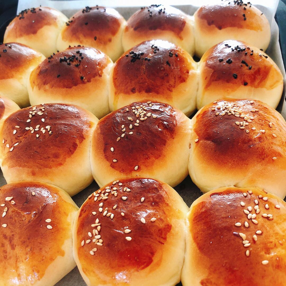 红豆餐包/椰蓉面包(不用面包机 超省力配方～)