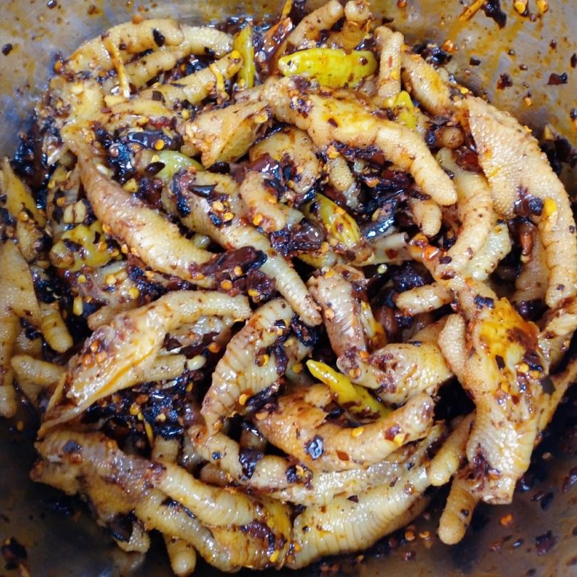 麻辣鲜香的胡辣壳鸡爪的做法