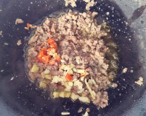 超级下饭的蒜苔炒肉沫的做法 步骤9