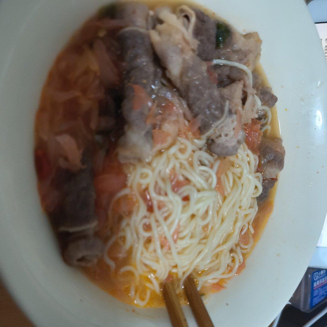 酸汤肥牛面（减肥都可以吃的）