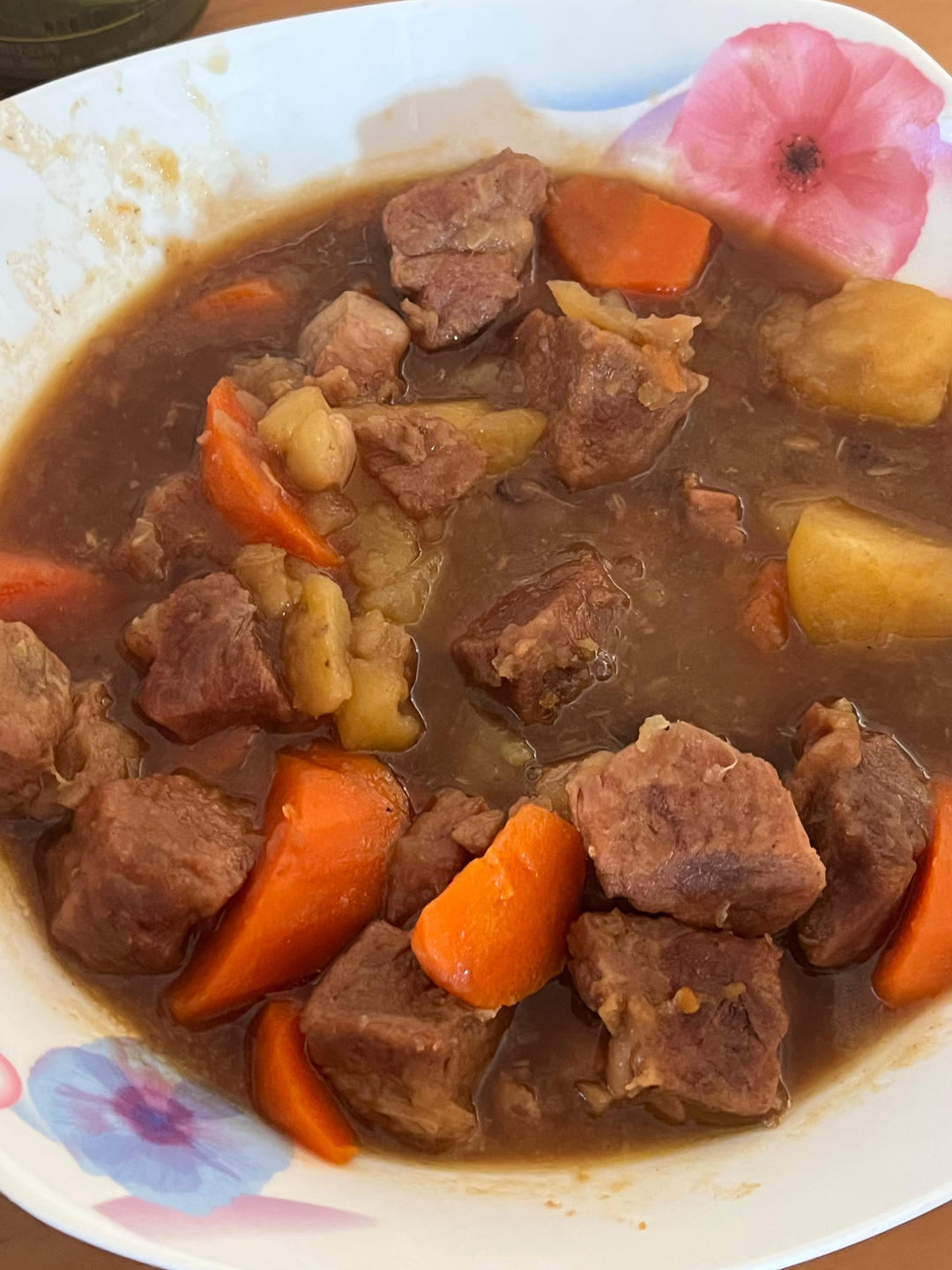 小土豆烧牛肉，红烧牛腩，好吃到舔盘