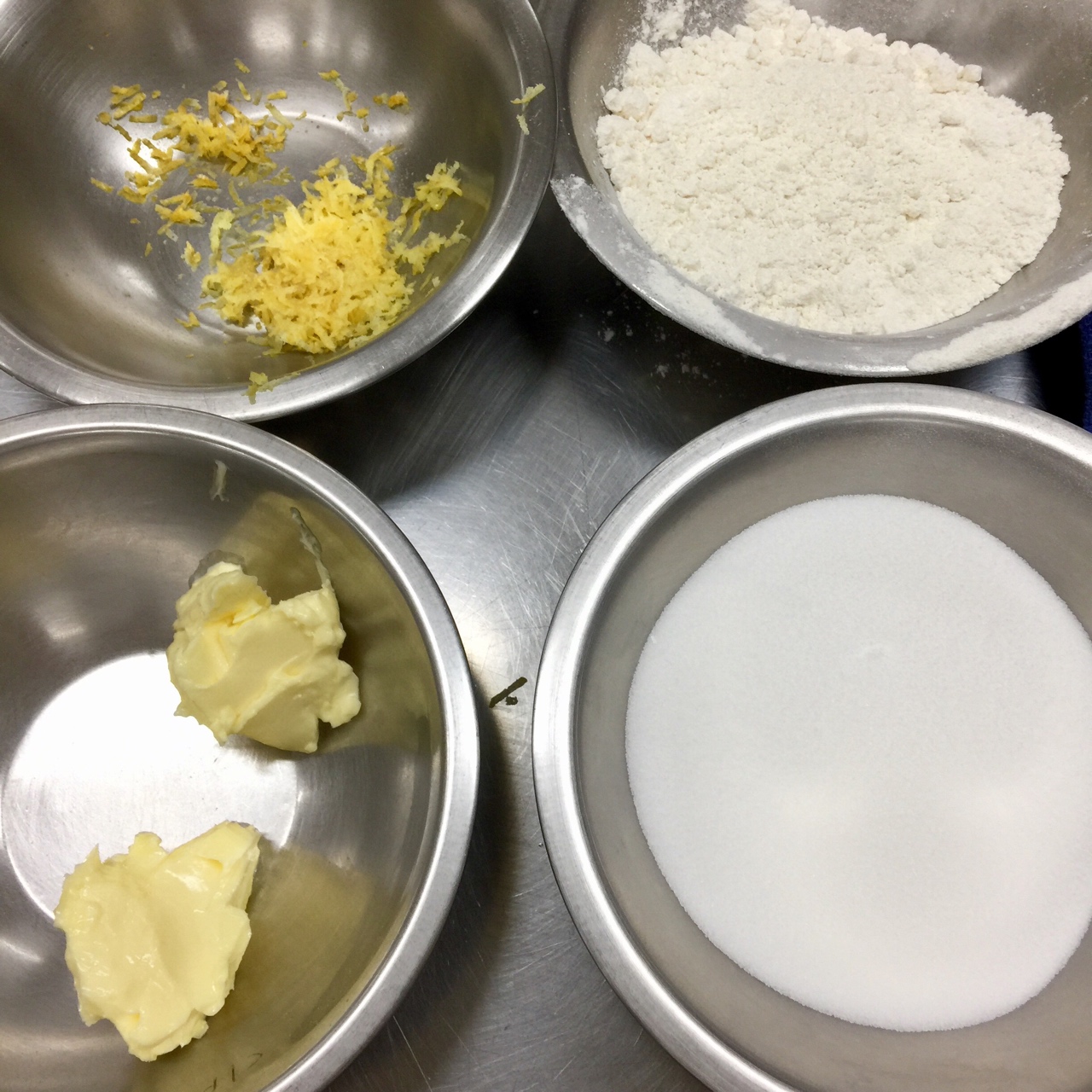 传统全手工古典海绵蛋糕（Geneose sponge）的做法 步骤2
