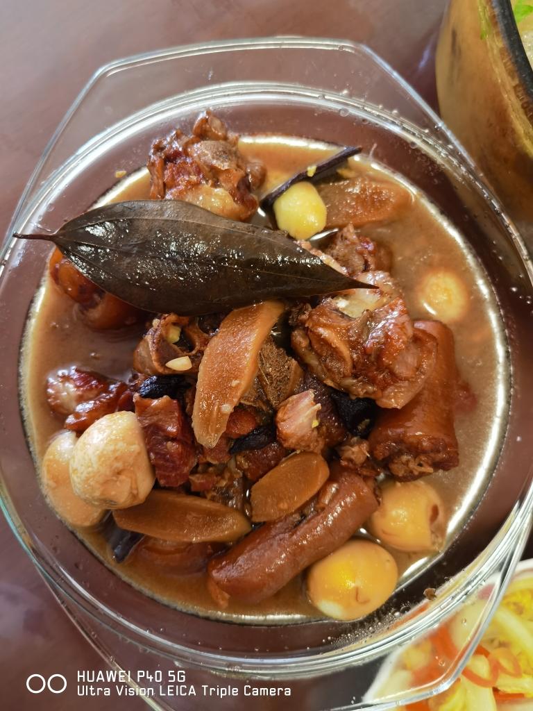 猪尾巴炖蛋的做法