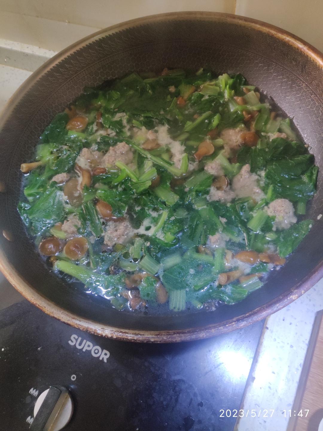 小白菜汆丸子汤