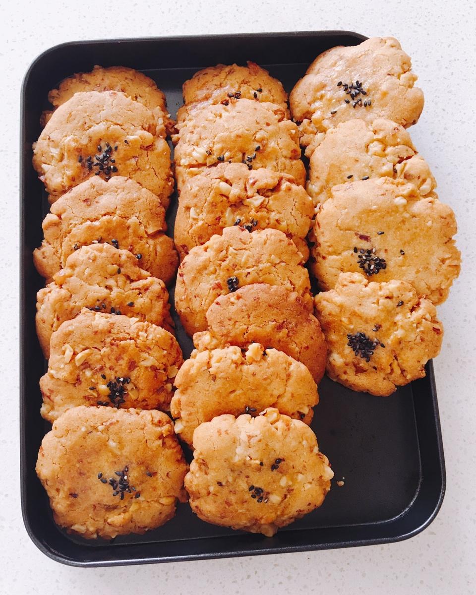 张皮皮麻麻做的堂妈小厨——核桃酥