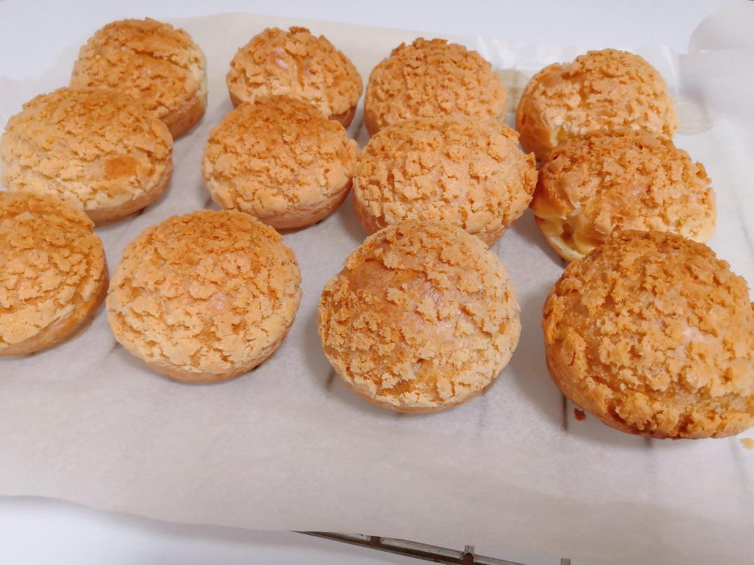 一口就爆浆的卡士达酥皮泡芙