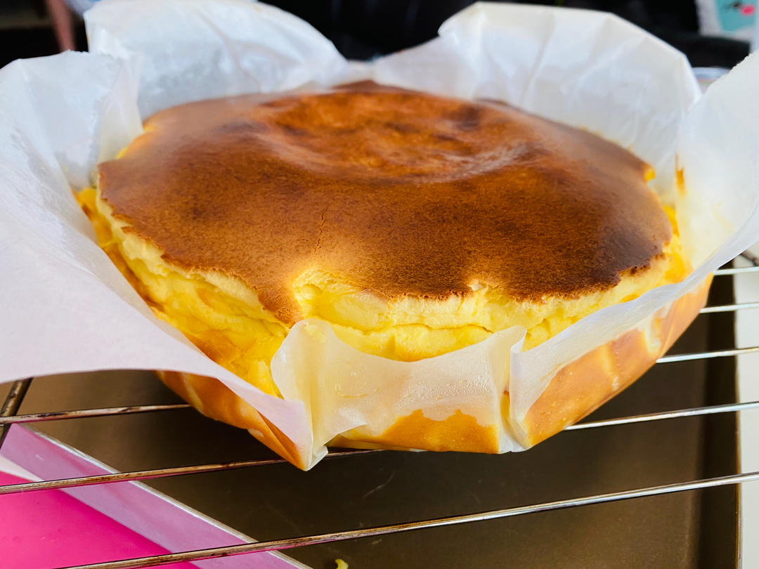 小山进公开食谱-使用大量牛奶，无淡奶油的巴斯克乳酪蛋糕