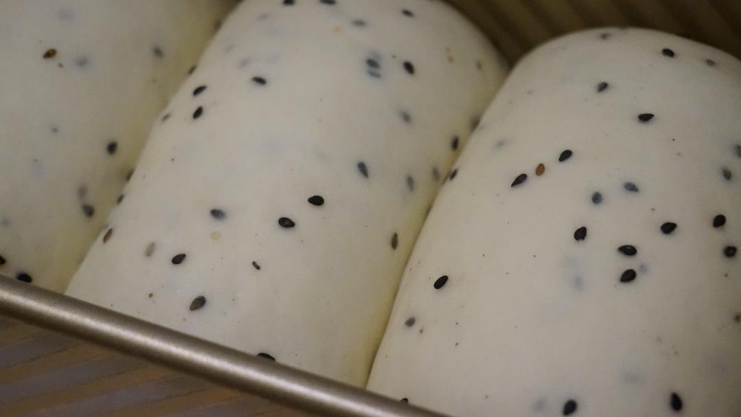 ✔️越嚼越香de黑芝麻咸吐司