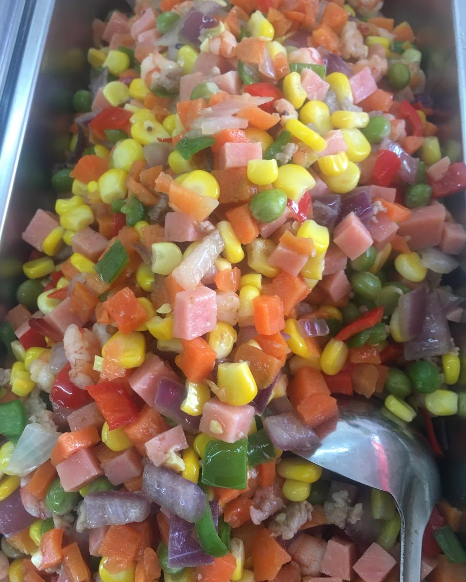 胡萝卜玉米炒黄瓜