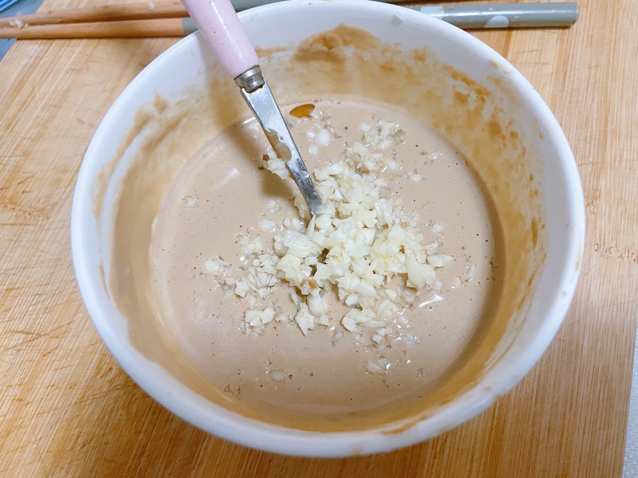夏日必吃的麻汁豆角的做法 步骤2