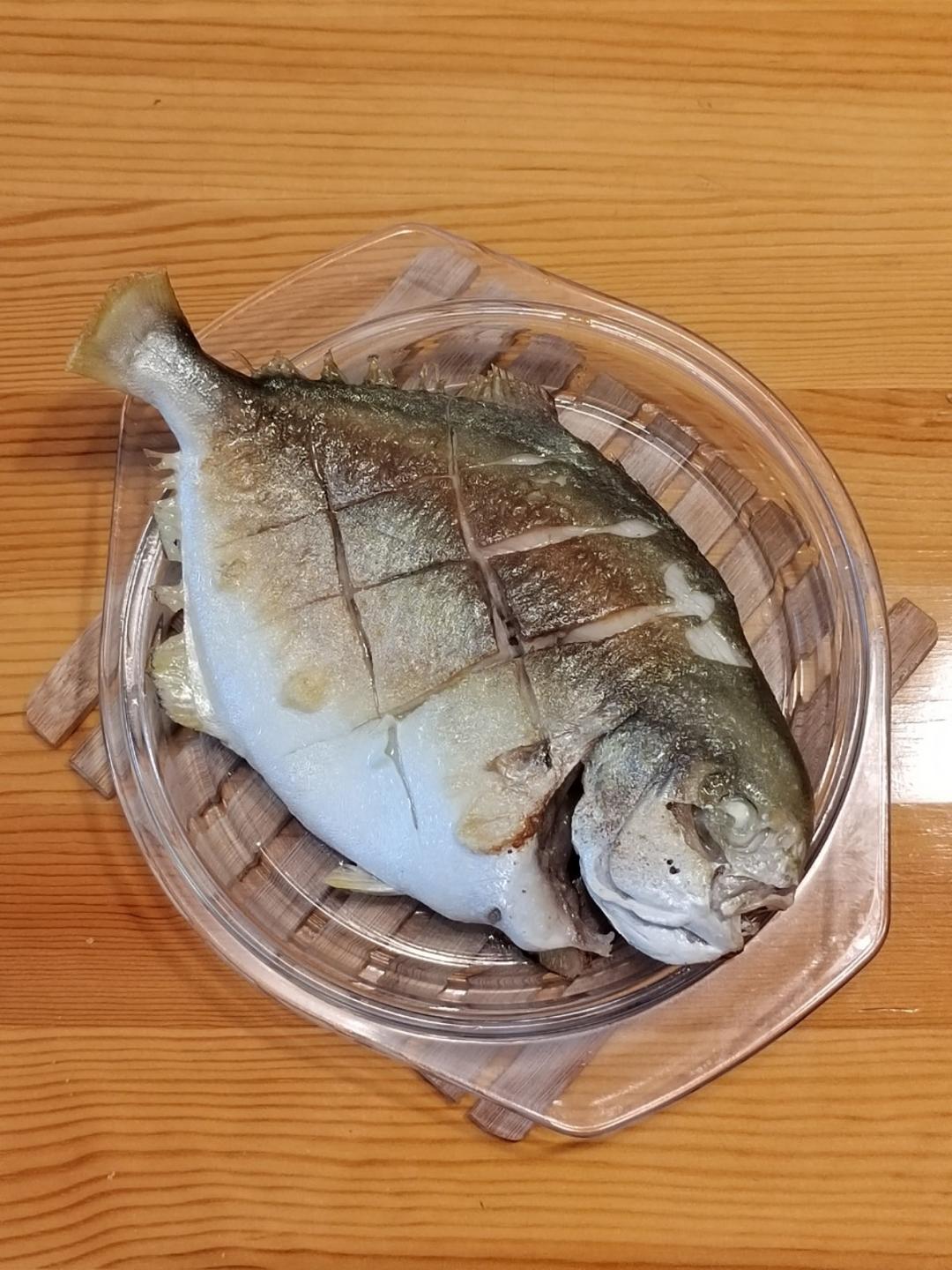 完美版干煎鲳鱼，皮不破、肉不碎、外香里嫩。