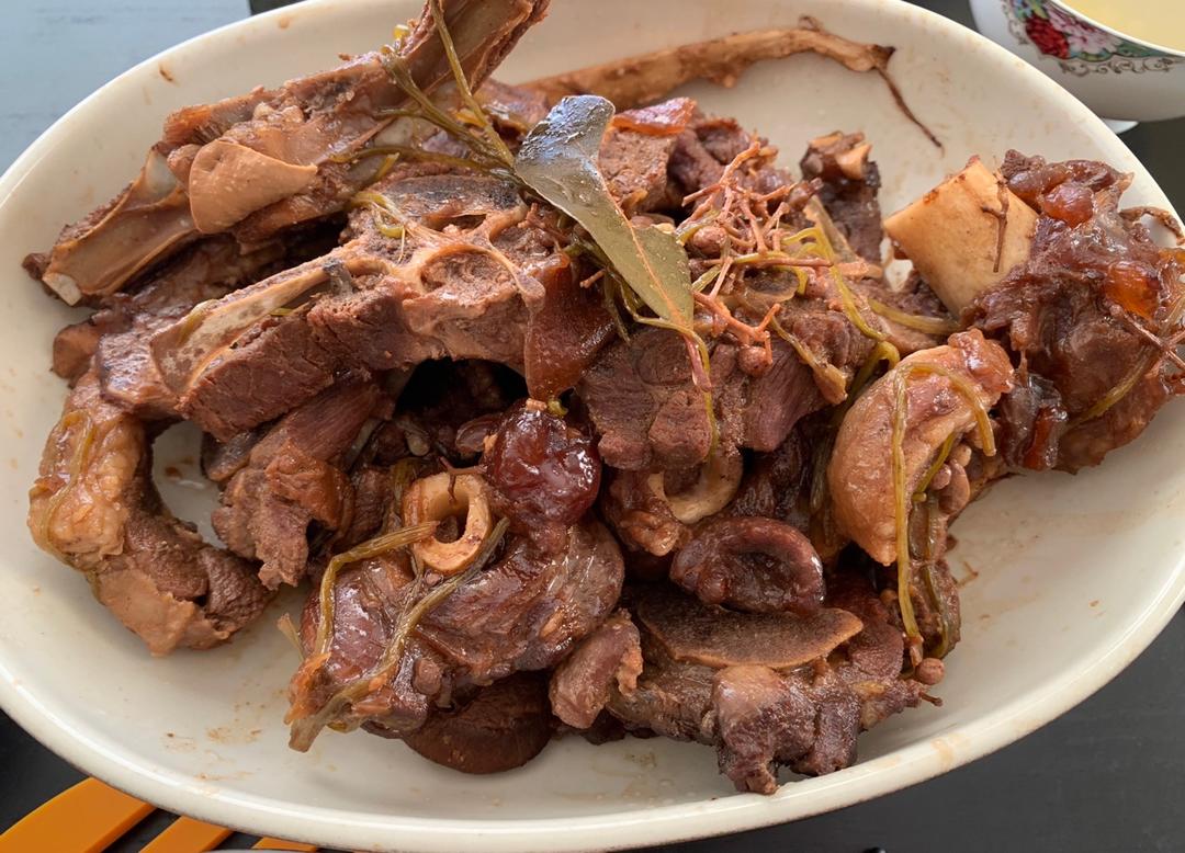 堂妈教你做红汤羊蝎子火锅