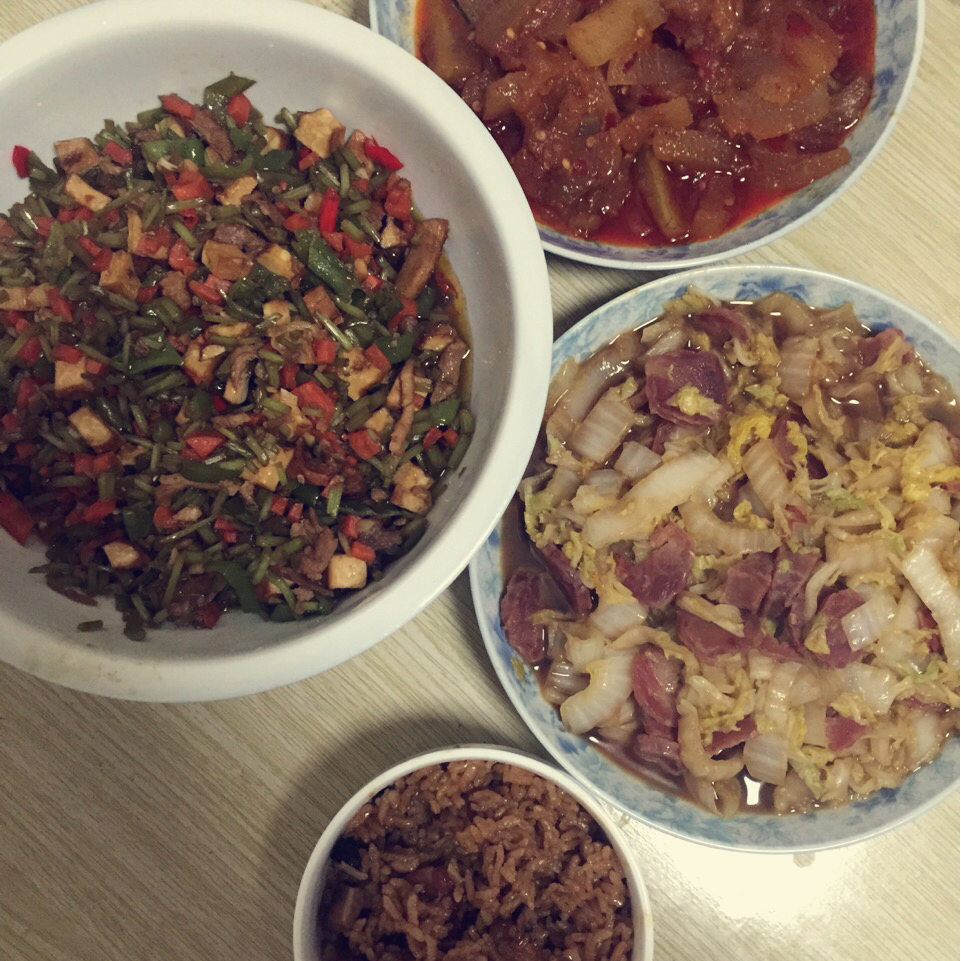 电饭锅香菇香肠饭(●´∀｀●)