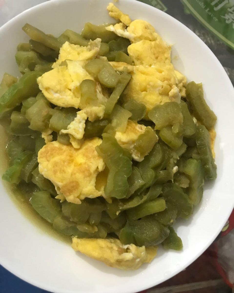 苦瓜炒鸡蛋