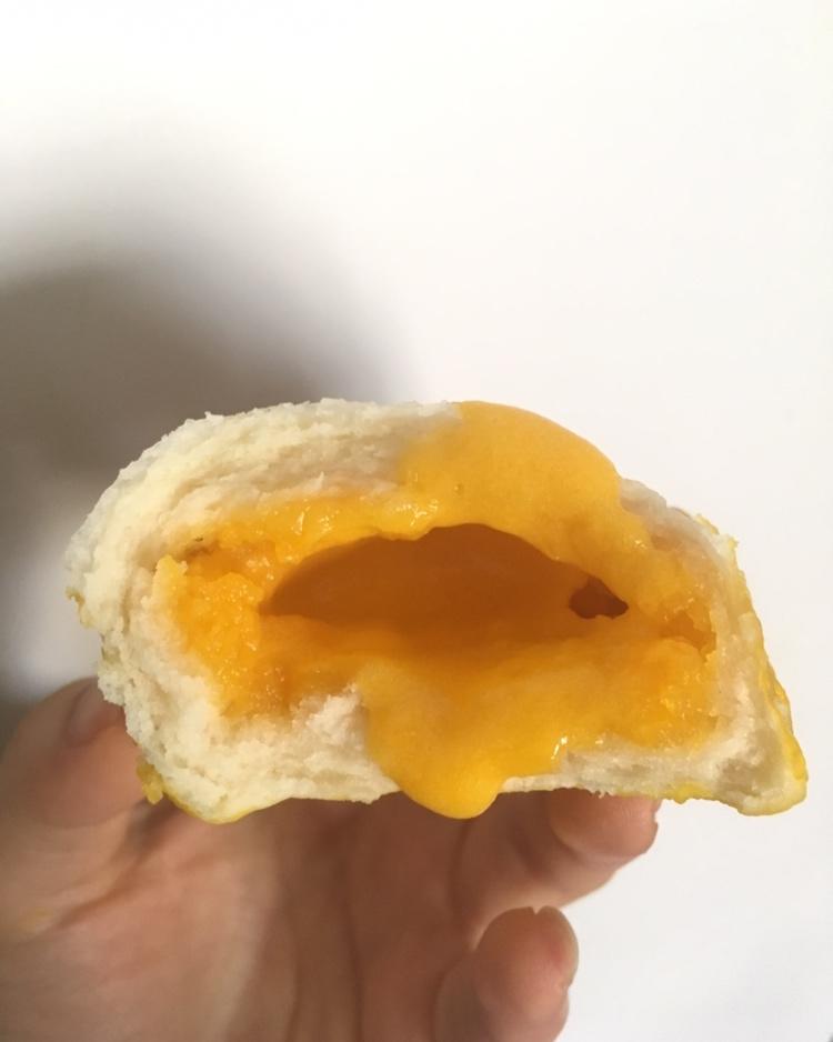 llmushroom做的流心奶黄包