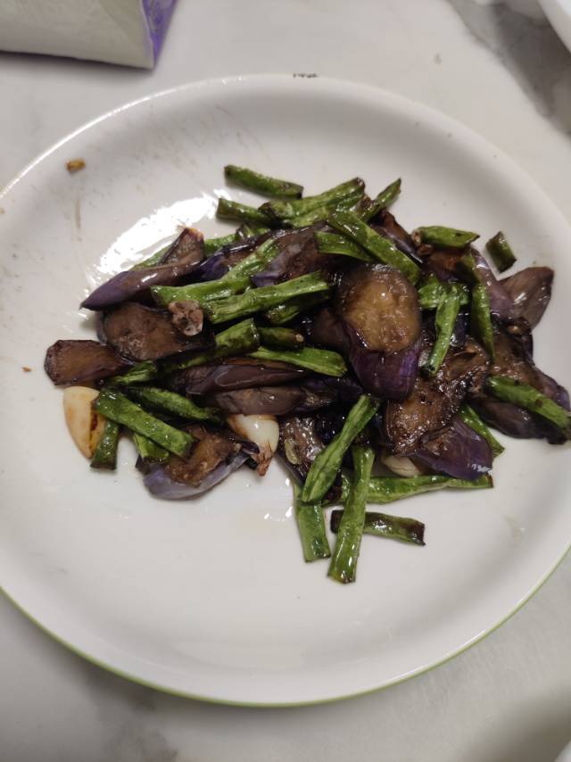 美味可口的豆角烧茄子！原来饭店都是这样做的