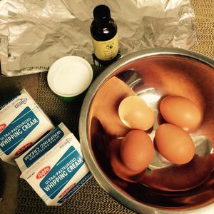 法式焦糖炖蛋 Crème Brûlée的做法 步骤1