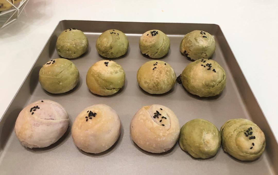 彩虹渐变蛋黄酥（无需揉出膜）