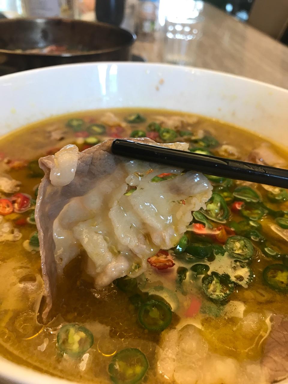 酸汤肥牛