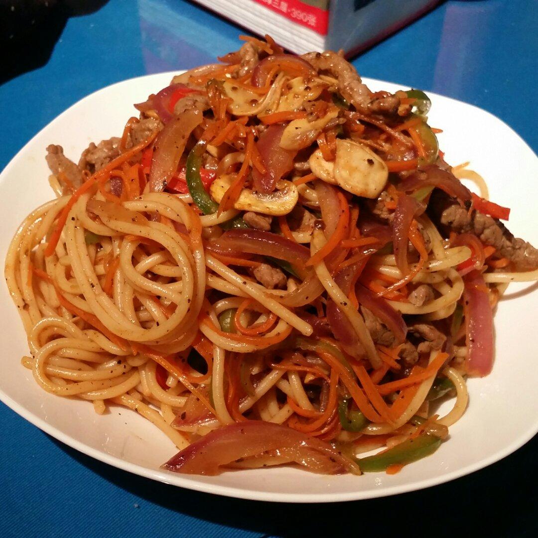 黑胡椒牛肉意大利面