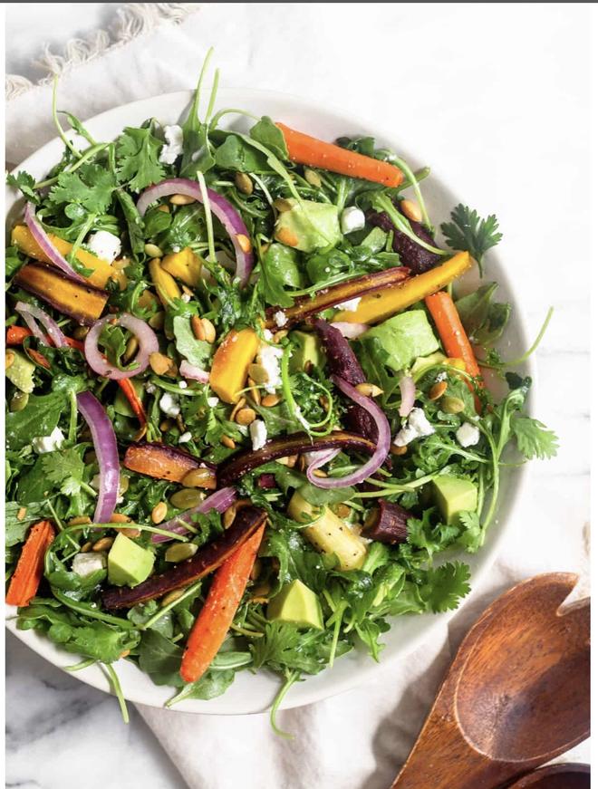 健康餐烤彩萝卜芝麻菜沙拉Harissa roasted carrot and arugula salad with pistachio and Greek Yogurt的做法