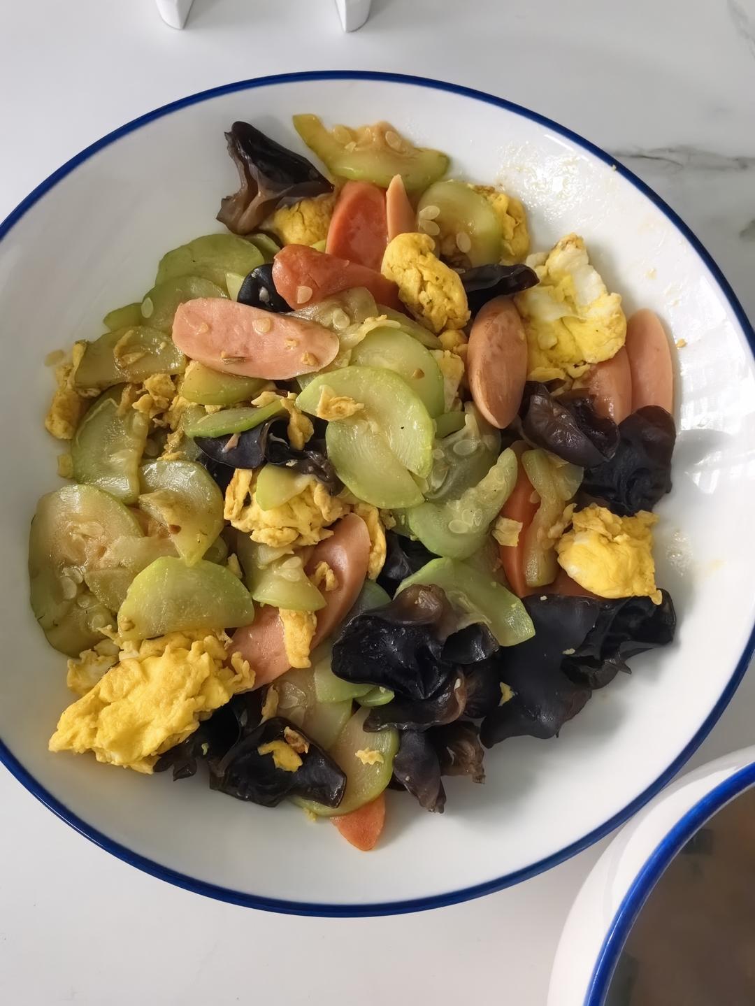 家常菜：小炒西葫芦