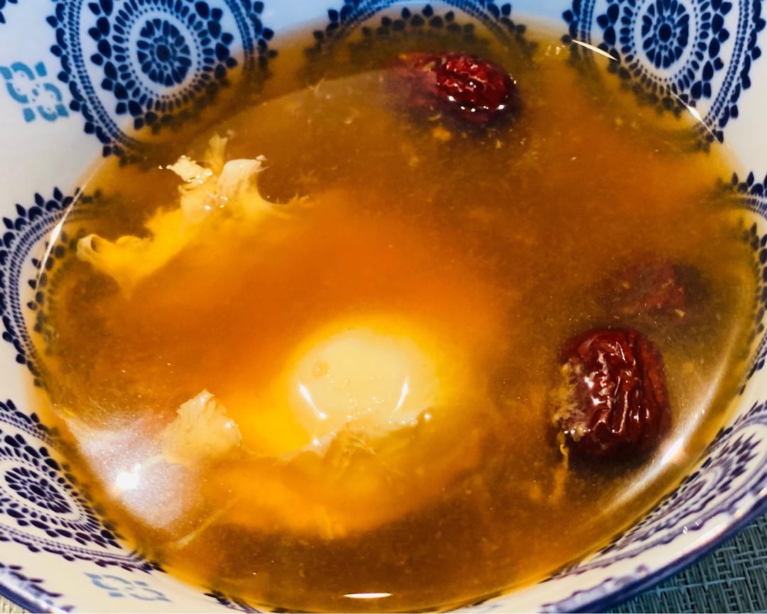 红糖醪糟炖蛋的做法