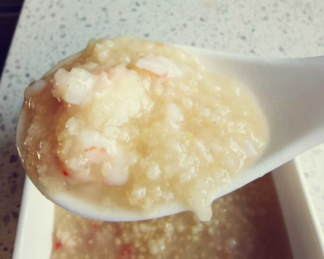 大厨秘方—养生鲜香小米虾仁粥的做法
