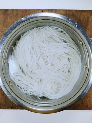 越南牛肉米线·附牛肉汤底熬法的做法 步骤10