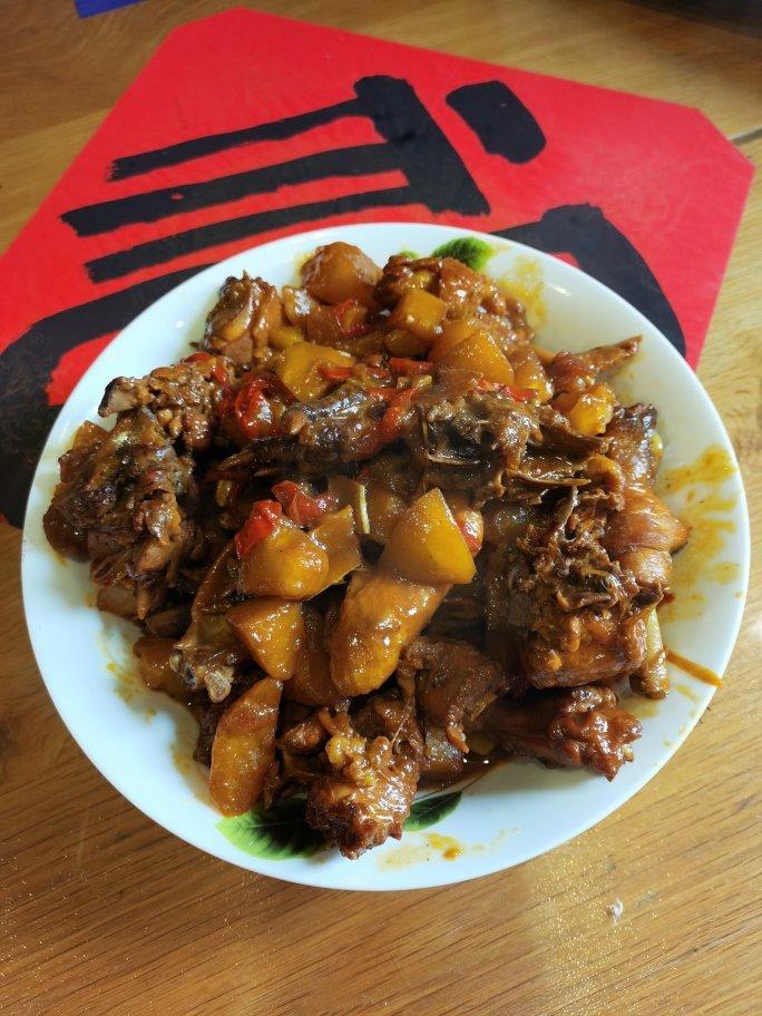 红烧鸡块炖土豆