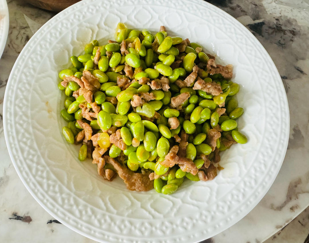 不加味精的家常小炒青椒炒肉丝快手下饭菜青椒毛豆肉丝，色香味俱全！夏天没胃口来一盘毛豆炒肉就够了！
