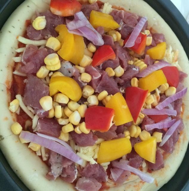 黑椒猪肉酥脆披萨的做法 步骤3