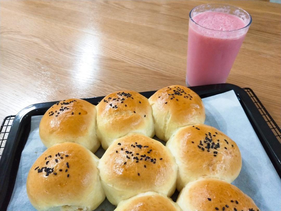 超软牛奶小餐包