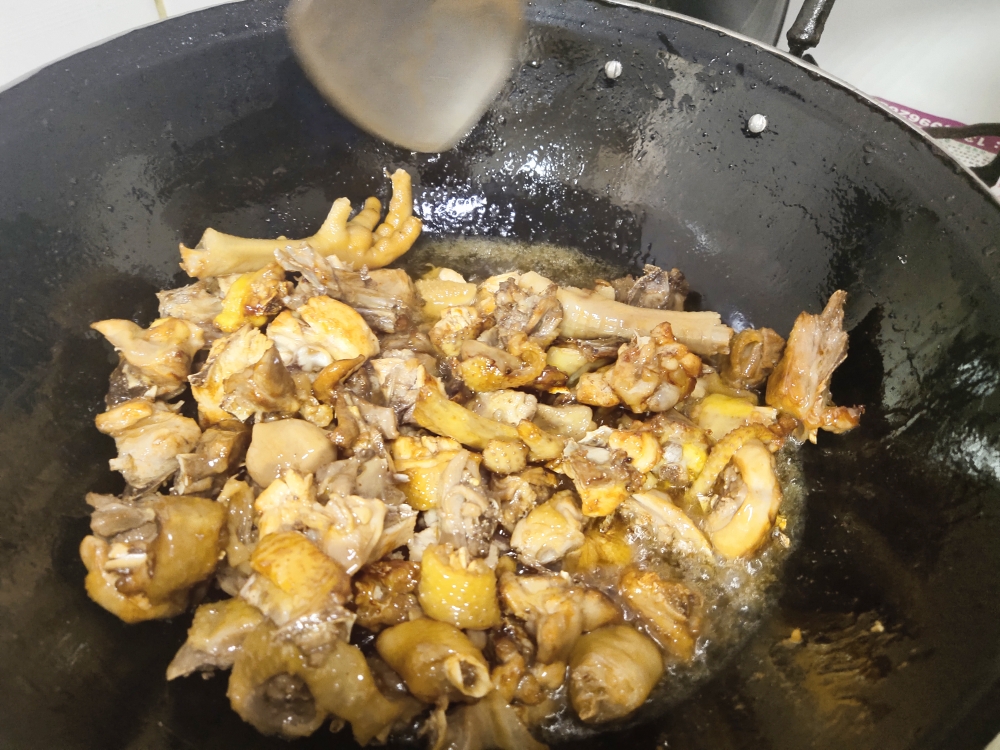 新疆名菜——大盘鸡的做法 步骤2